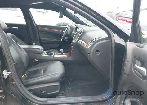 2013 Chrysler 300 Motown from USA, damaged, VIN 2C3CCAAG3DH532970